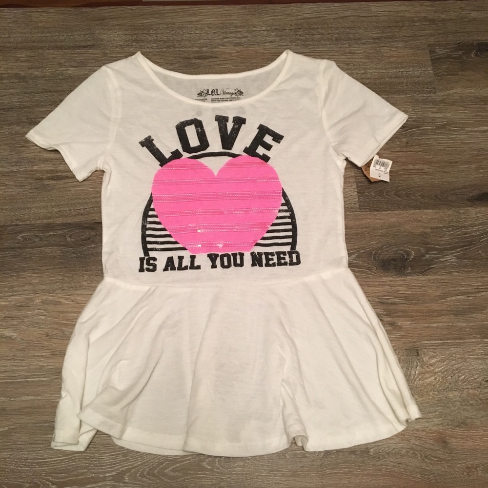 Vintage wash All You Need Is Love 💗 NWT (S)